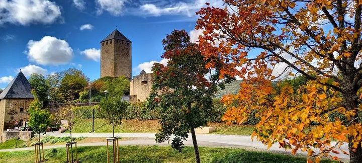 burglichtenberg im herbst